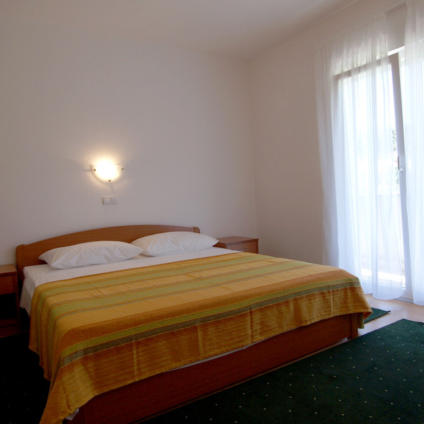 Camere da letto, Apartments Macolić, Apartments Macolić, Appartamenti vicino alla spiaggia sull'isola di Rab, in Croazia Palit