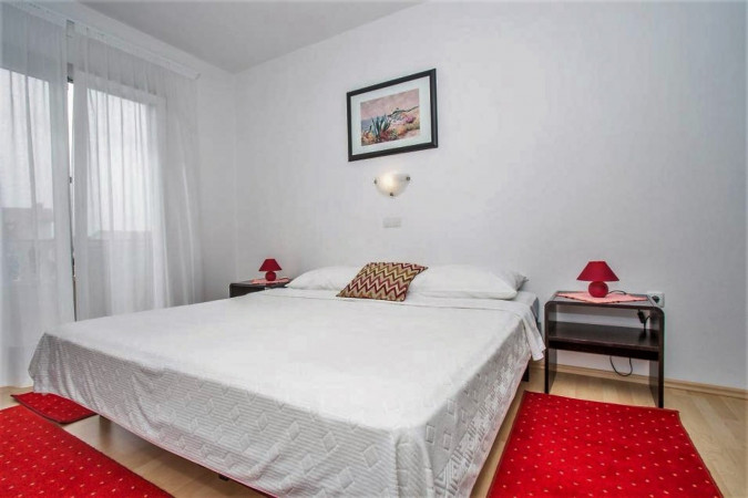 Apartments, Apartments Macolić, Apartments near the beach on the island of Rab, Croatia Palit