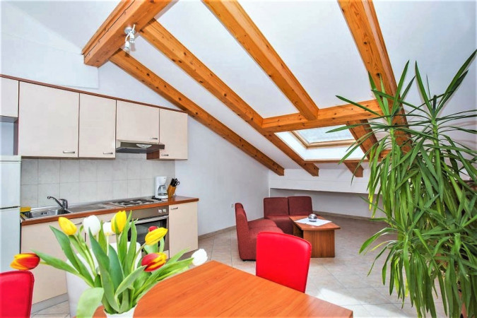 Apartments, Apartments Macolić, Apartments near the beach on the island of Rab, Croatia Palit