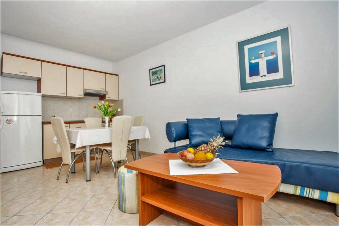 Apartments, Apartments Macolić, Apartments near the beach on the island of Rab, Croatia Palit
