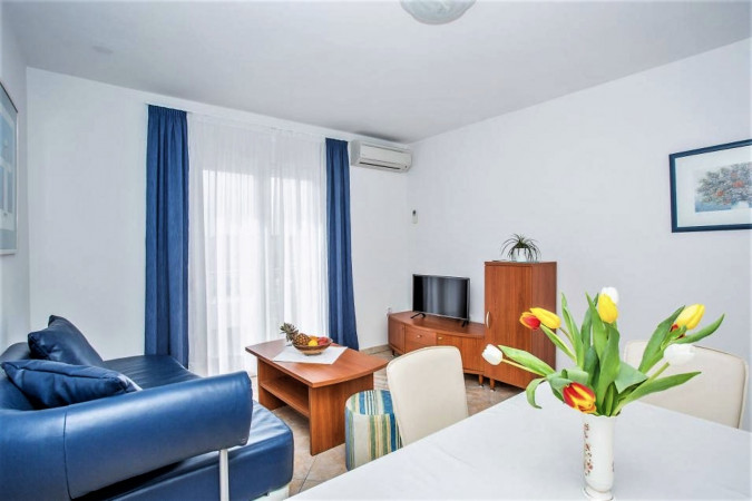 Apartments, Apartments Macolić, Apartments near the beach on the island of Rab, Croatia Palit