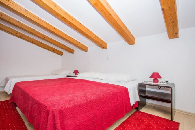 Apartments, Apartments Macolić, Apartments near the beach on the island of Rab, Croatia Palit